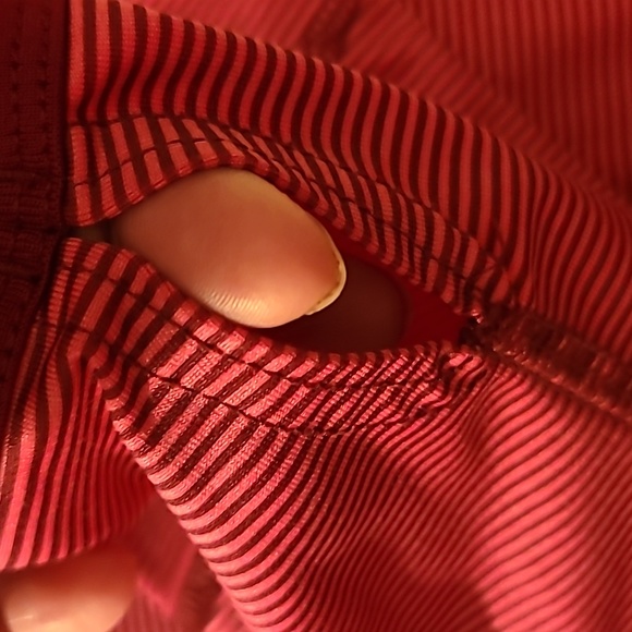 Maurices in motion athletic top size 1X maroon - Picture 2 of 8